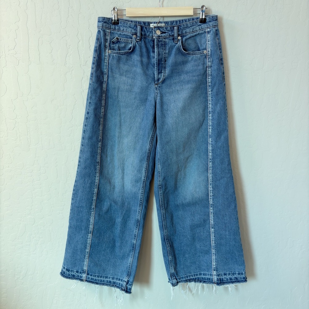 We The Free On The Edge Wide Leg Jeans Blue Size 30 High Rise Raw Hem Button Fly